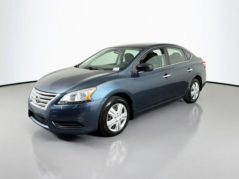 Used 2015 Nissan Sentra SV FWD image 3