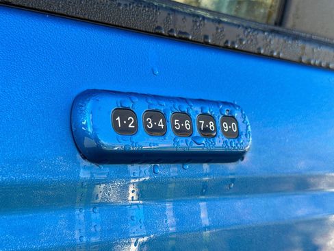 Certified 2023 Ford Bronco Wildtrak image 10