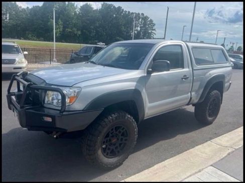 Used 2011 Toyota Tacoma 4x4 Regular Cab image 11