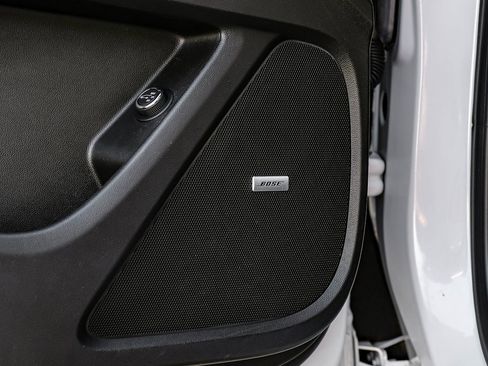 Used 2023 Chevrolet Traverse Premier image 54