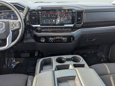 Used 2024 GMC Sierra 1500 Elevation AWD/4WD image 15