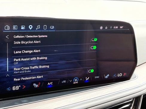 Used 2025 Chevrolet Tahoe LT image 18