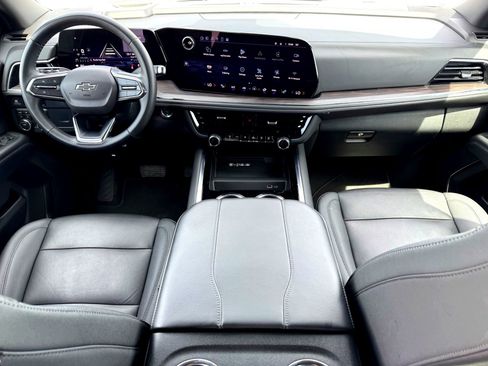 Used 2025 Chevrolet Tahoe Z71 image 22