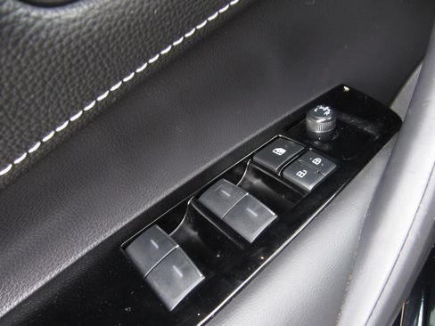 Used 2025 Toyota Corolla SE w/ SE Package image 20