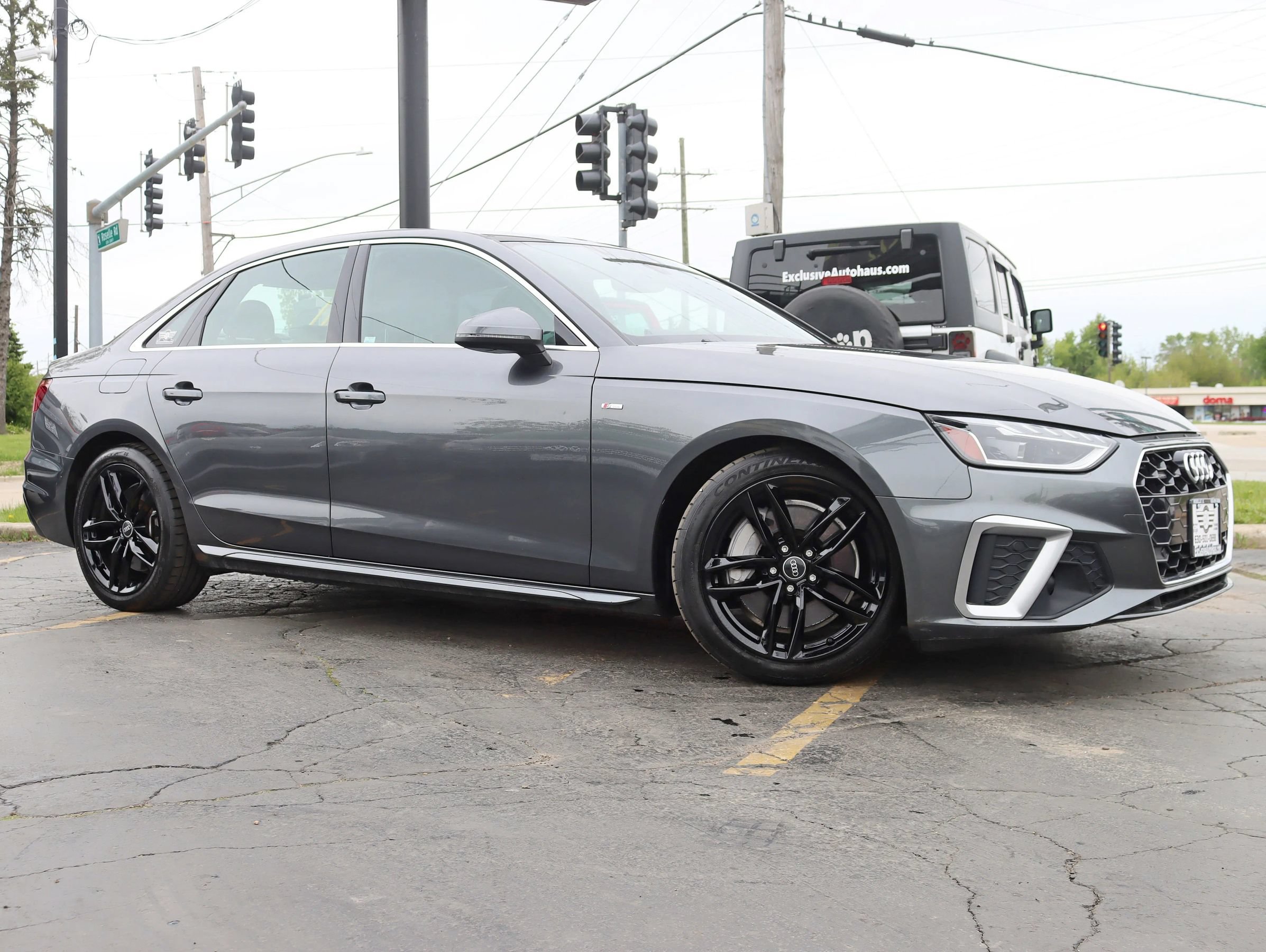Used 2021 Audi A4 2.0T Premium Plus w/ Premium Plus Package AWD/4WD image 2