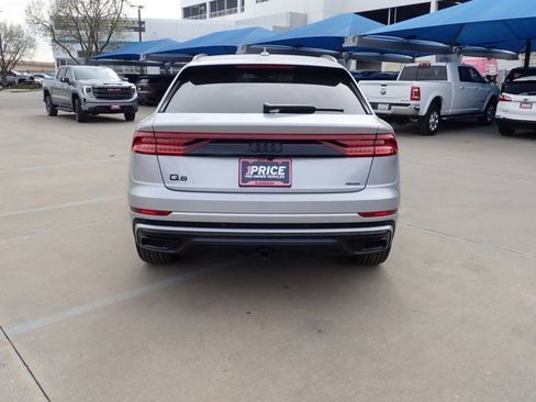 Used 2021 Audi Q8 Premium Plus w/ Premium Plus Package image 3