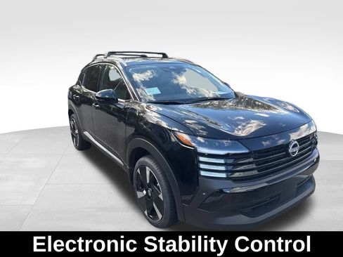 New 2026 Nissan Kicks SR w/ Cold Weather Package image 8