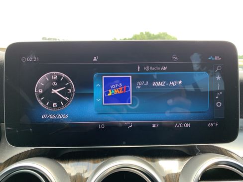 Used 2019 Mercedes-Benz C 300 Sedan image 23
