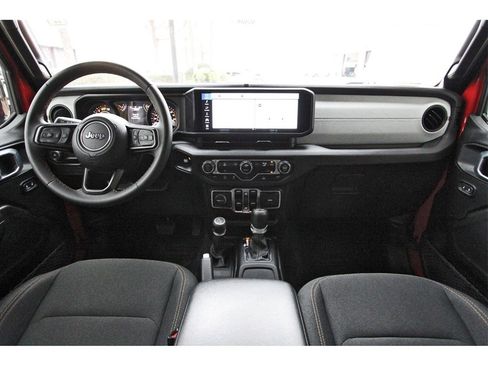 Used 2024 Jeep Wrangler Sport S image 7