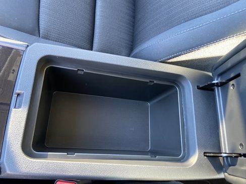 Used 2024 Nissan Altima 2.5 SV image 40