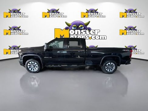 Used 2022 Chevrolet Silverado 2500 Custom w/ Custom Value Package image 7
