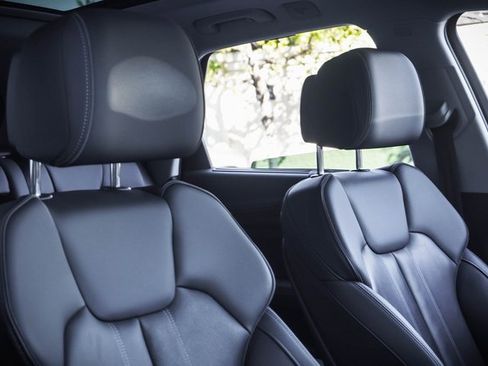 Used 2023 Audi Q5 e Prestige w/ Prestige Package image 25