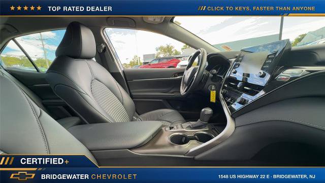 Used 2024 Toyota Camry SE AWD/4WD image 16