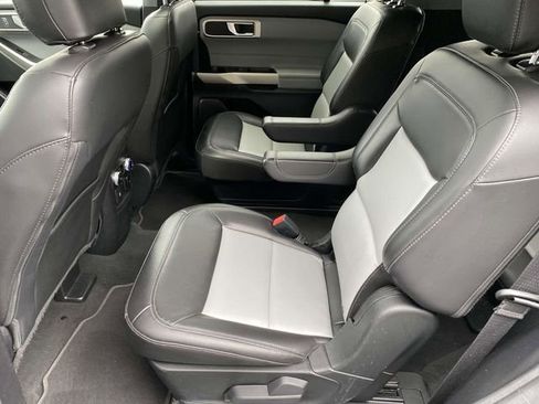 Certified 2022 Ford Explorer XLT w/ Equipment Group 202A image 16