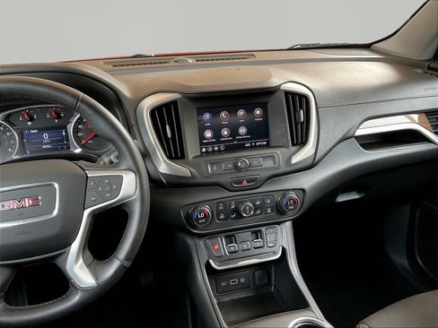 Used 2021 GMC Terrain SLE w/ Driver Convenience Package FWD image 9
