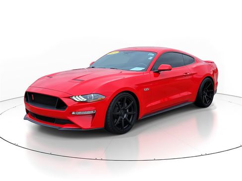 Used 2020 Ford Mustang GT w/ Equipment Group 301A image 2