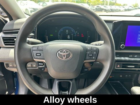 Used 2025 Toyota Camry LE w/ Convenience Package FWD image 21