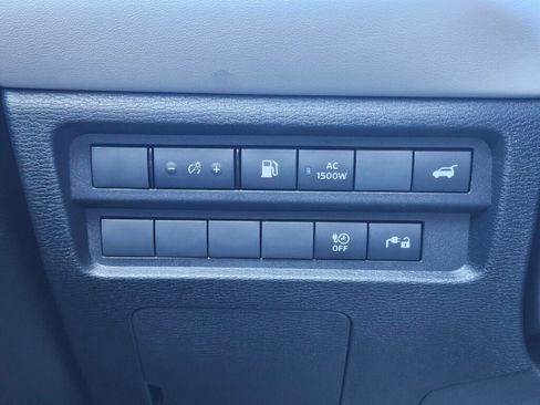 New 2025 Mitsubishi Outlander SEL image 23