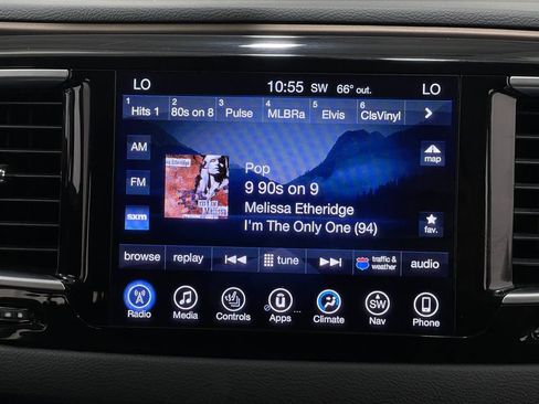 Used 2017 Chrysler Pacifica Touring-L Plus image 25