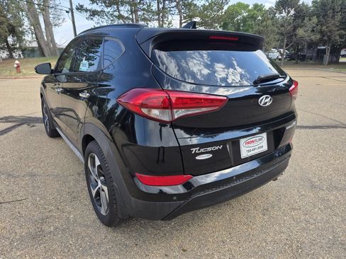 Used 2017 Hyundai Tucson Limited w/ Limited Ultimate Package 03 FWD image 4