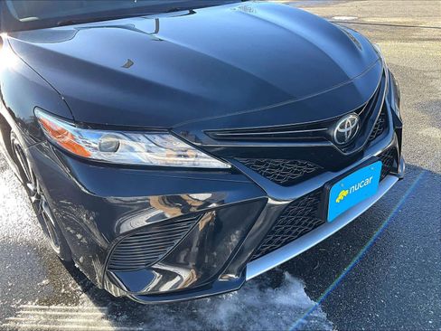 Used 2020 Toyota Camry XSE image 32