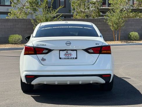 Certified 2024 Nissan Altima 2.5 SV FWD image 5