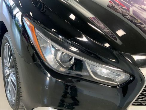 Used 2017 INFINITI QX60 Luxe w/ Deluxe Technology Package image 28