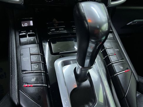 Used 2016 Porsche Cayenne AWD/4WD image 23