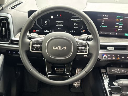 Certified 2025 Kia Sorento SX image 24