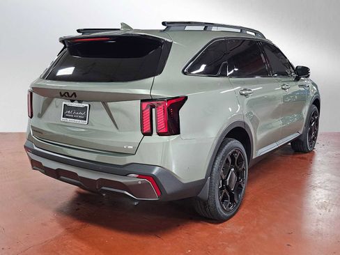 Used 2025 Kia Sorento SX image 7