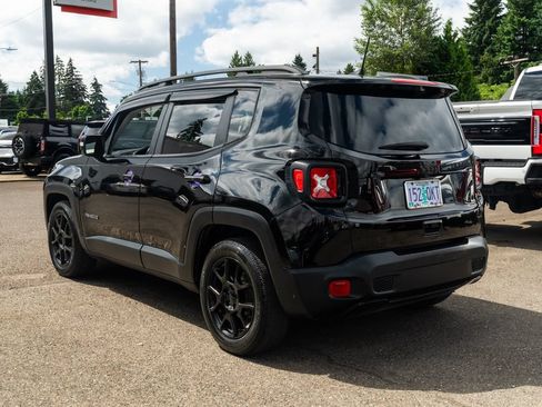 Used 2019 Jeep Renegade Altitude w/ Quick Order Package 2XM FWD image 4