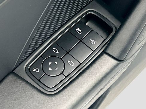 Certified 2022 Porsche 911 Targa 4S AWD/4WD image 22