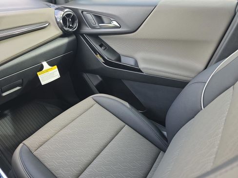 New 2026 Chevrolet Equinox LT w/ Convenience Package II image 27