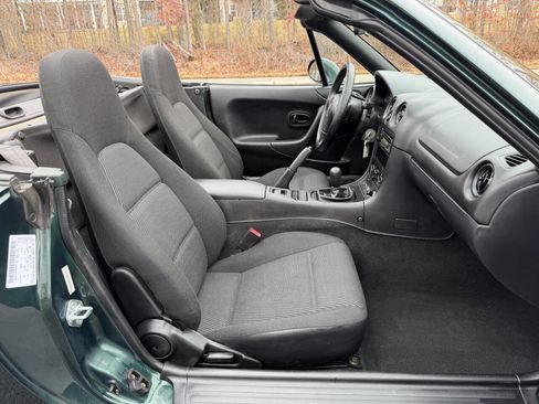 Used 1999 MAZDA MX-5 Miata 10th Anniversary Edition image 22