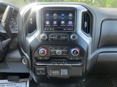Used 2022 Chevrolet Silverado 2500 LT w/ Convenience Package AWD/4WD image 15