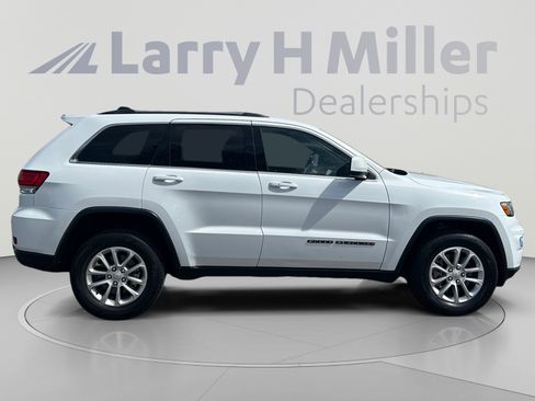 Used 2021 Jeep Grand Cherokee Laredo X AWD/4WD image 6