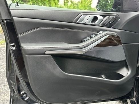 Used 2019 BMW X7 xDrive40i w/ Cold Weather Package image 14