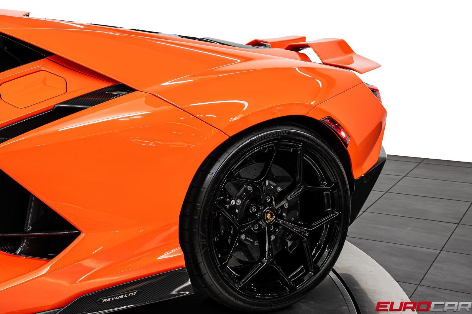 Used 2024 Lamborghini Revuelto AWD/4WD image 24