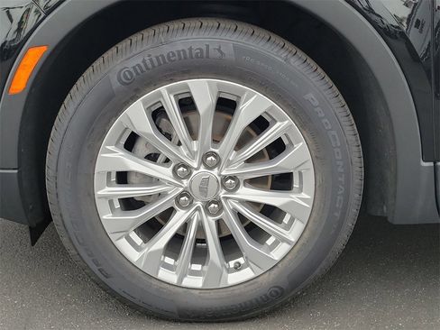 Certified 2024 Cadillac XT4 Luxury w/ Cold Weather Package image 30