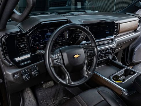 Used 2024 Chevrolet Silverado 3500 High Country w/ High Country Premium Package image 15