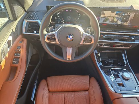 Used 2025 BMW X5 xDrive40i image 12