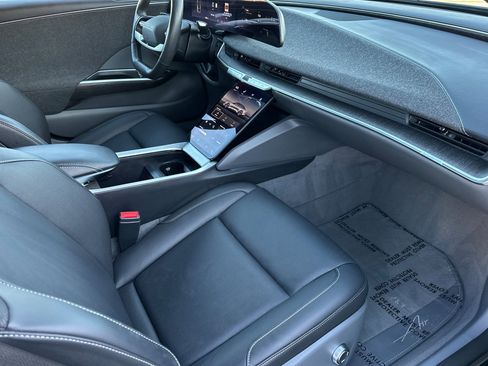 Used 2024 Lucid Air Touring image 14