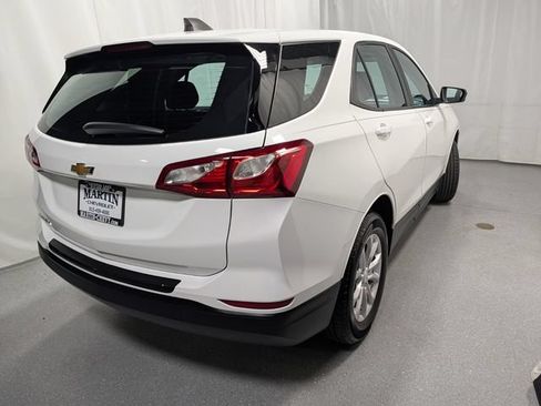 Used 2021 Chevrolet Equinox LS FWD image 3