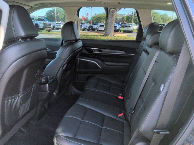 Used 2025 Kia Telluride SX FWD image 13