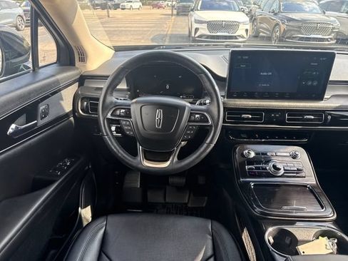 Certified 2023 Lincoln Nautilus AWD w/ Premium Package image 15