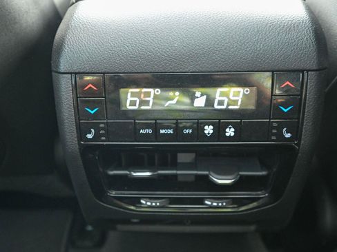 Used 2022 Jeep Grand Cherokee Overland w/ Adv Protech Group III AWD/4WD image 30