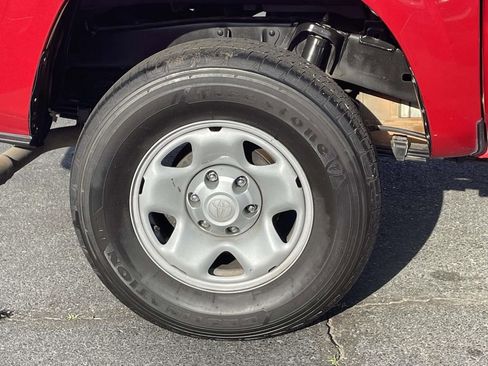 Used 2022 Toyota Tacoma SR w/ SR Convenience Package image 8