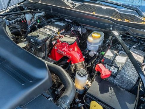 Used 2020 RAM 2500 Laramie w/ Night Edition image 15