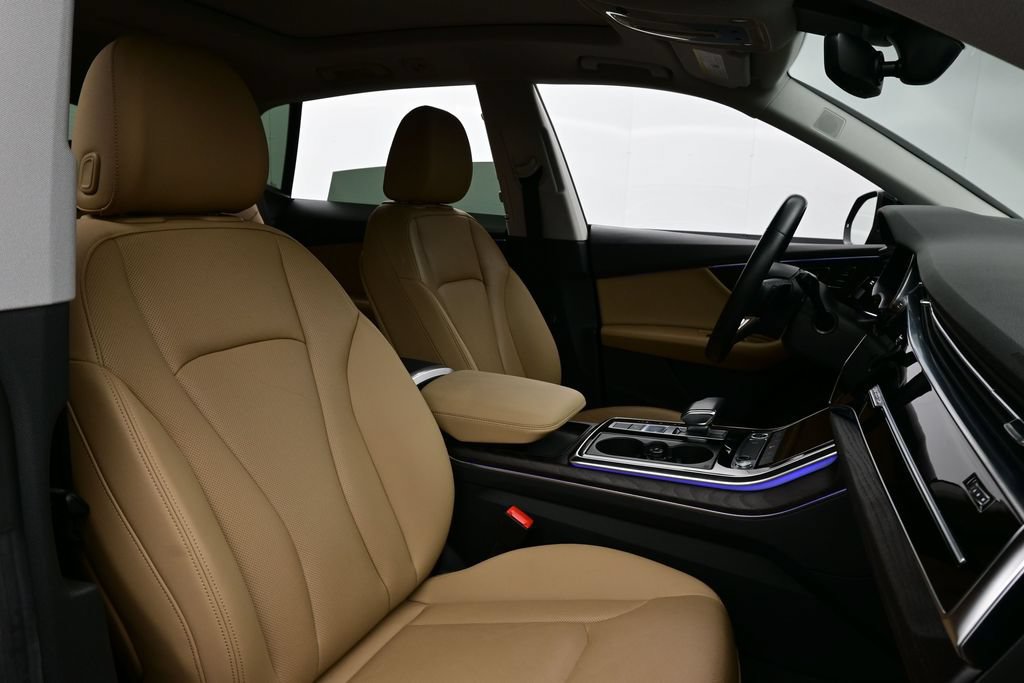 Used 2022 Audi Q8 Premium Plus AWD/4WD image 17