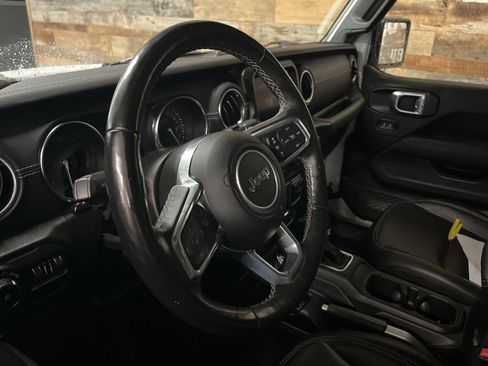 Used 2021 Jeep Wrangler Unlimited Sahara w/ Cold Weather Group AWD/4WD image 9
